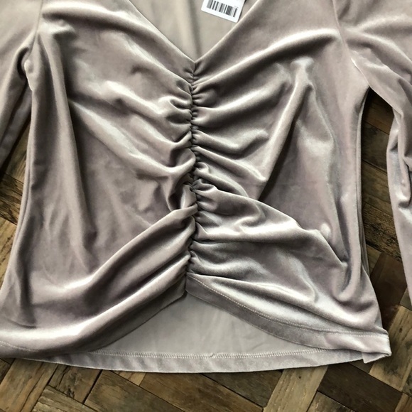 Urban Outfitters Silver Metallic Velvet Top NWT - Picture 7 of 9